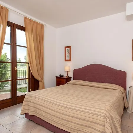 Poggio All'agnello Sport & Family Holidays פארק נופש