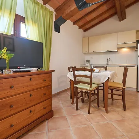 Poggio All'agnello Sport & Family Holidays פארק נופש