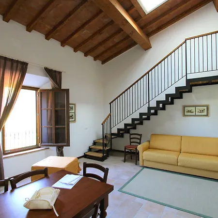 Prázdninový areál Poggio All'agnello Sport & Family Holidays 4*