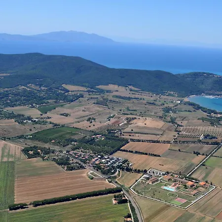 홀리데이파크 Poggio All'agnello Sport & Family Holidays 포퓰로니아