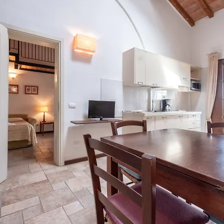 Poggio All'agnello Sport & Family Holidays 4* 포퓰로니아