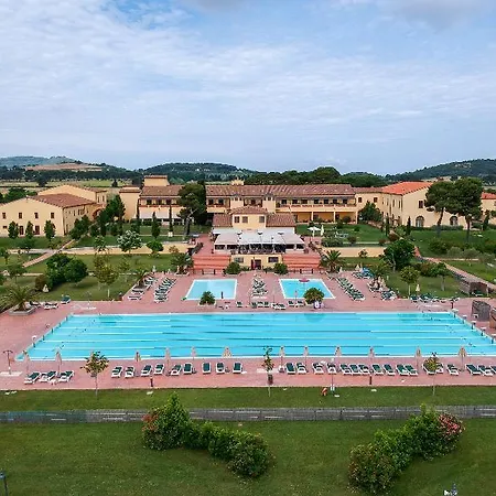 Poggio All'agnello Sport & Family Holidays 4*