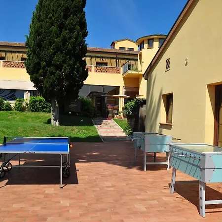 Poggio All'agnello Sport & Family Holidays 4* 포퓰로니아